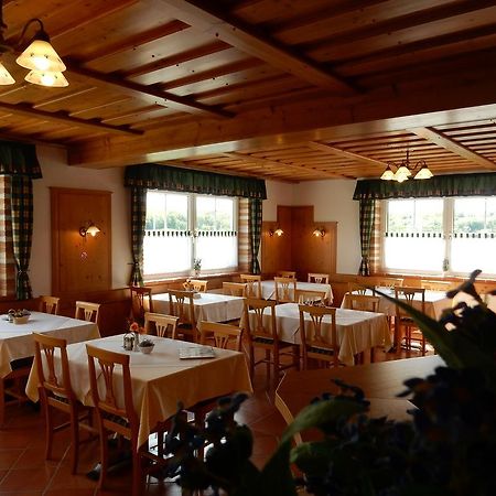 Hotel Pension Rudi - Weingut Kellner à Pulkau Extérieur photo