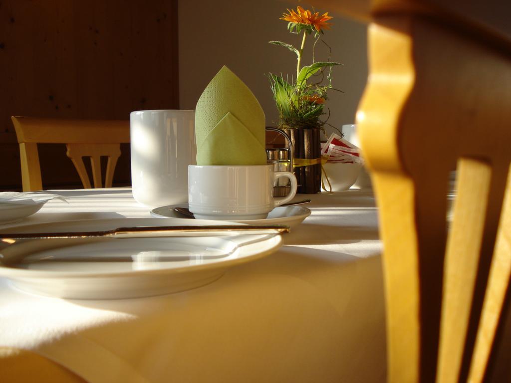 Hotel Pension Rudi - Weingut Kellner à Pulkau Extérieur photo
